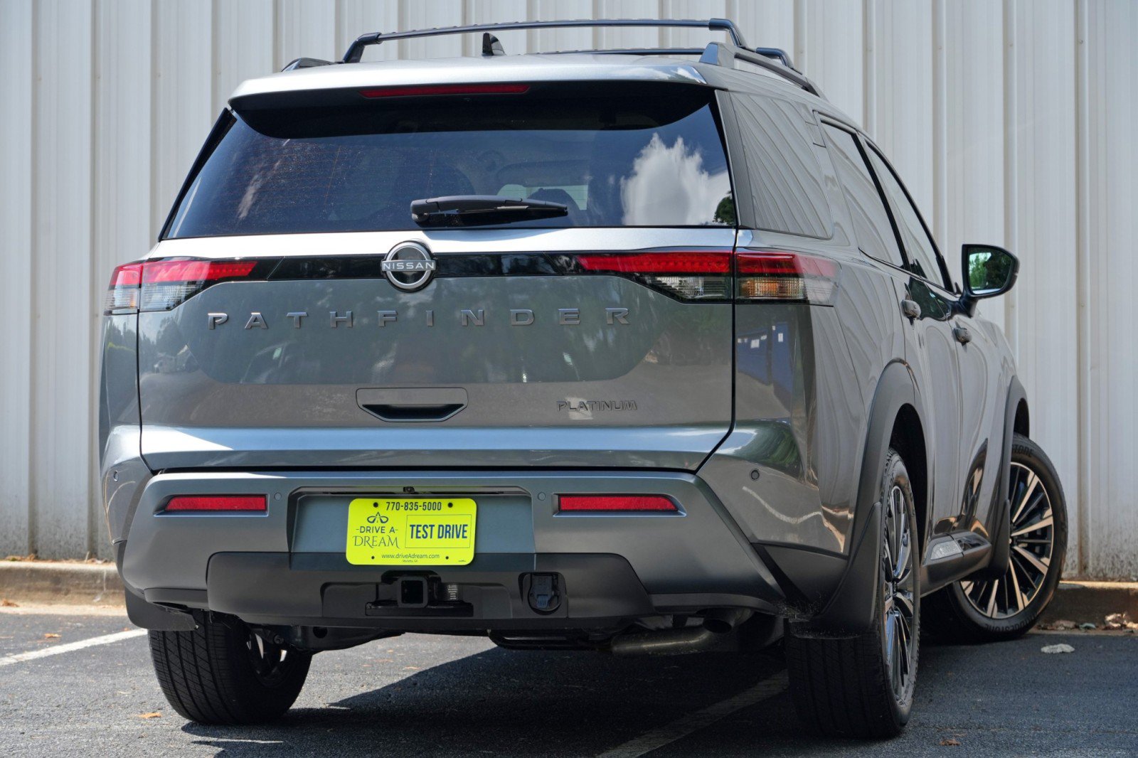 Used 2026 Nissan Pathfinder Platinum FWD image 5