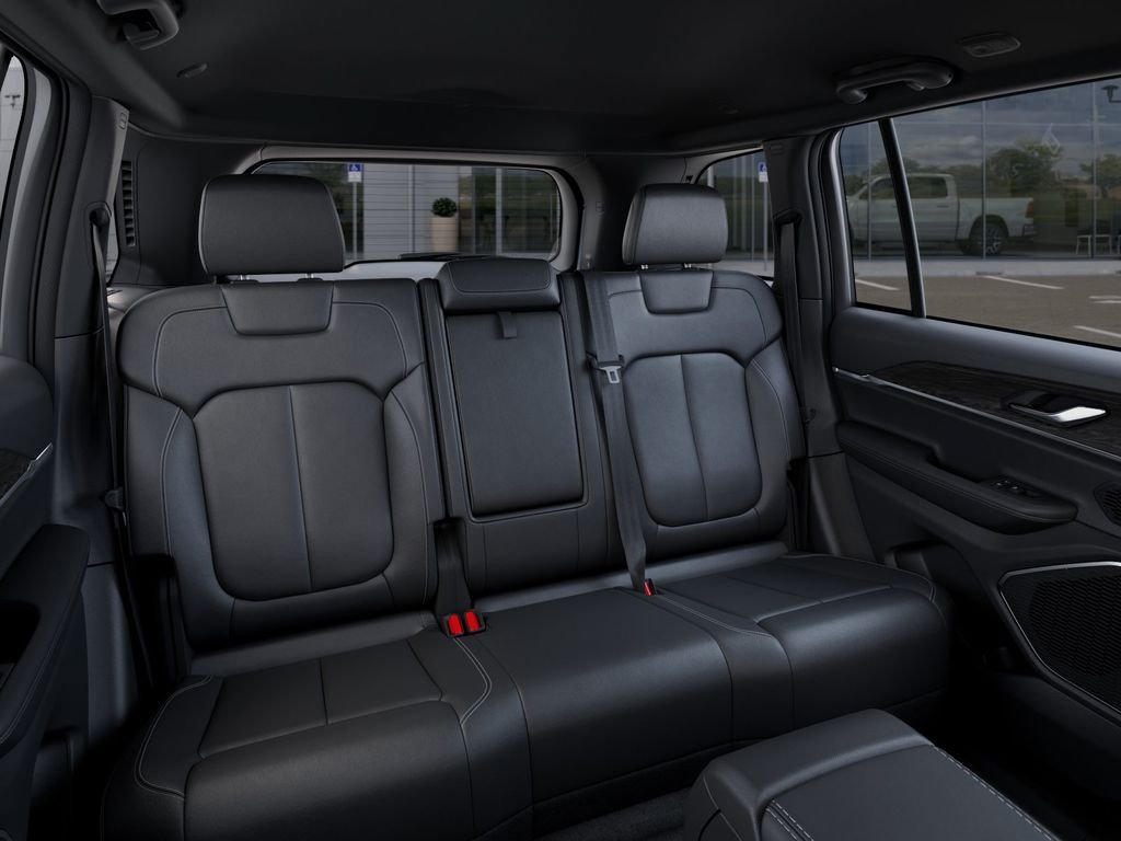 New 2026 Jeep Grand Cherokee Limited AWD/4WD image 16