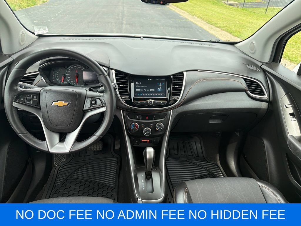 Used 2017 Chevrolet Trax LT w/ LT Convenience Package AWD/4WD image 14