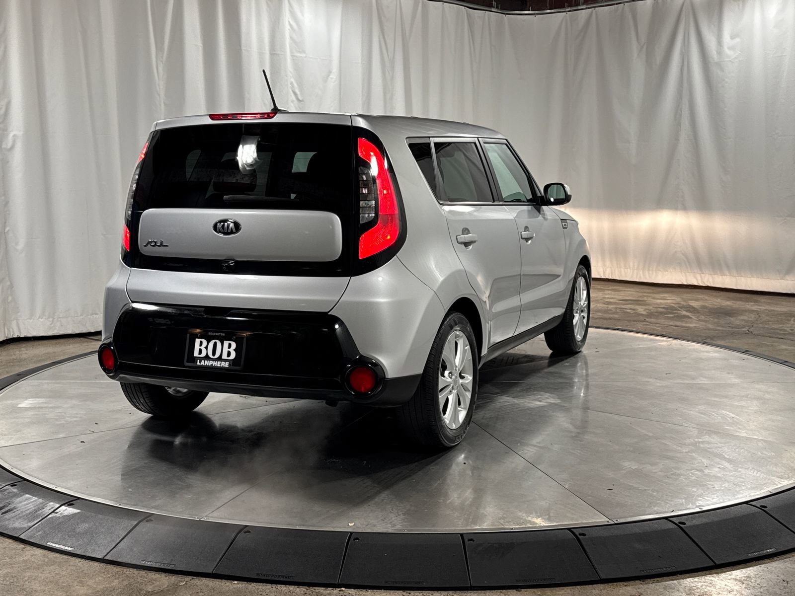 Used 2016 Kia Soul + w/ Audio Package FWD image 8