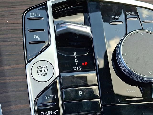 Used 2026 BMW X5 xDrive40i w/ Premium Package image 11