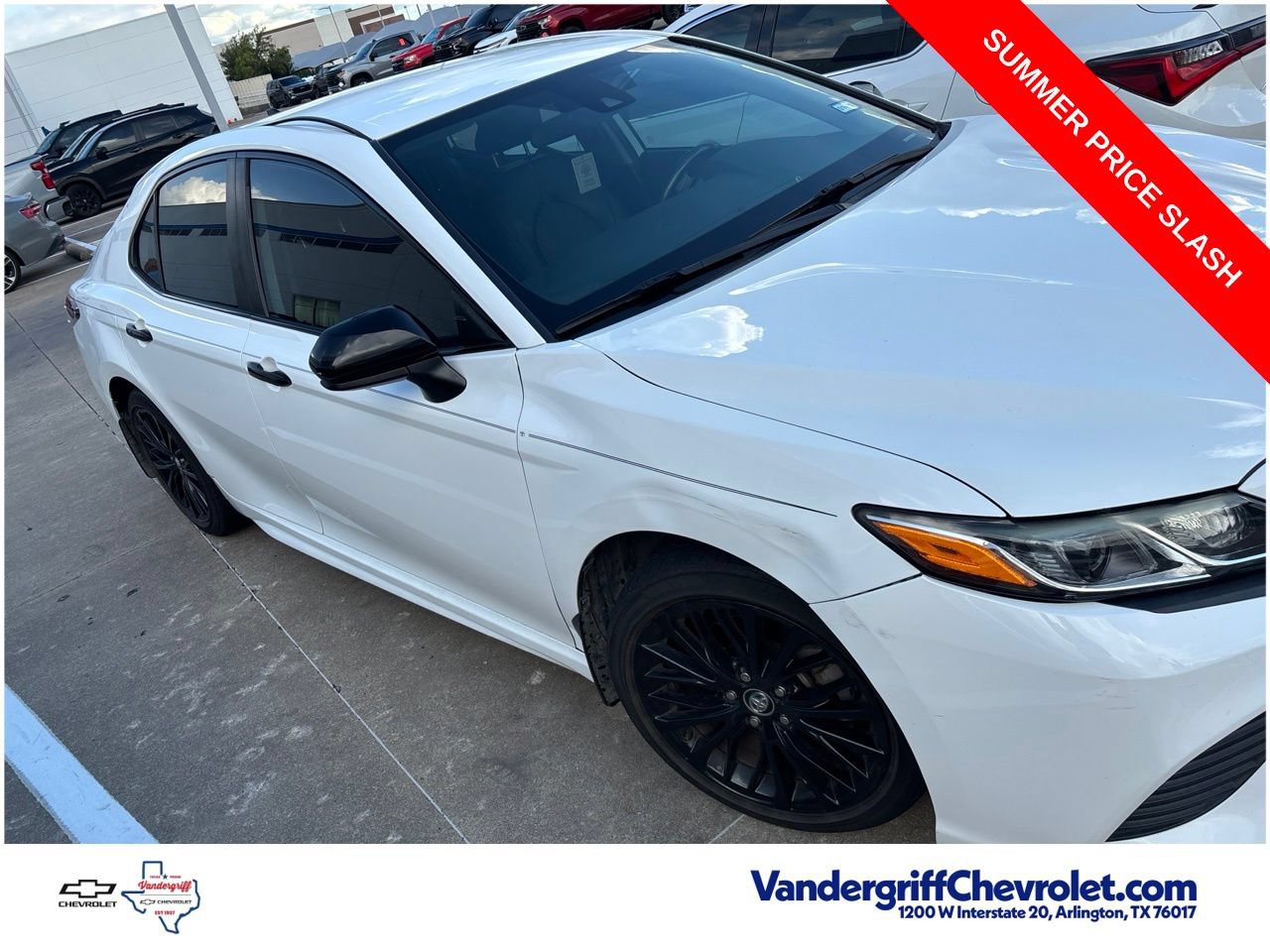 Used 2020 Toyota Camry SE FWD image 5