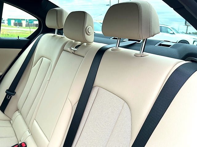New 2026 BMW 330i Sedan w/ Premium Package RWD image 47