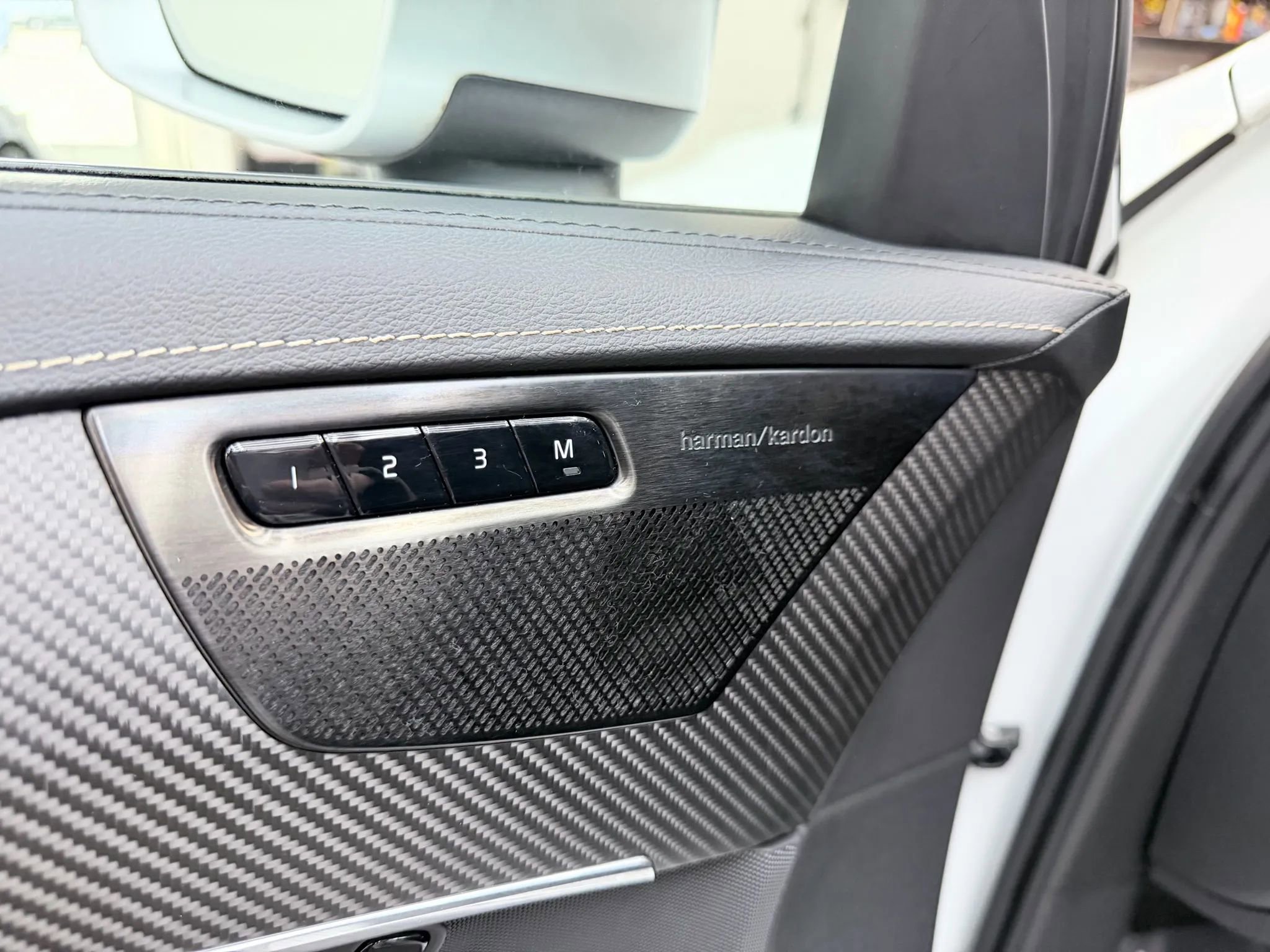 Used 2019 Volvo XC90 T5 R-Design w/ Advanced Package image 17