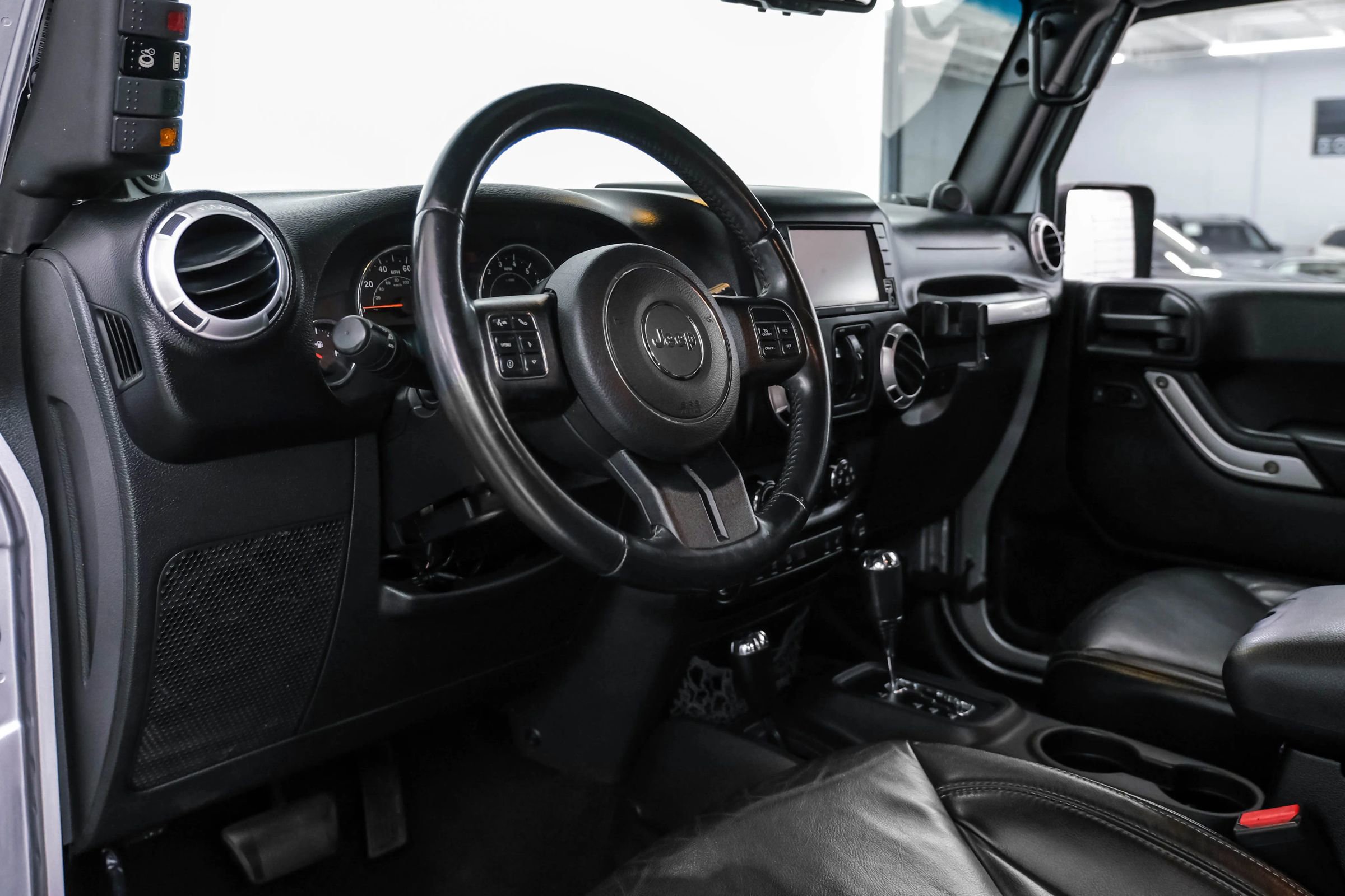 Used 2013 Jeep Wrangler Unlimited Sahara w/ Connectivity Group image 2