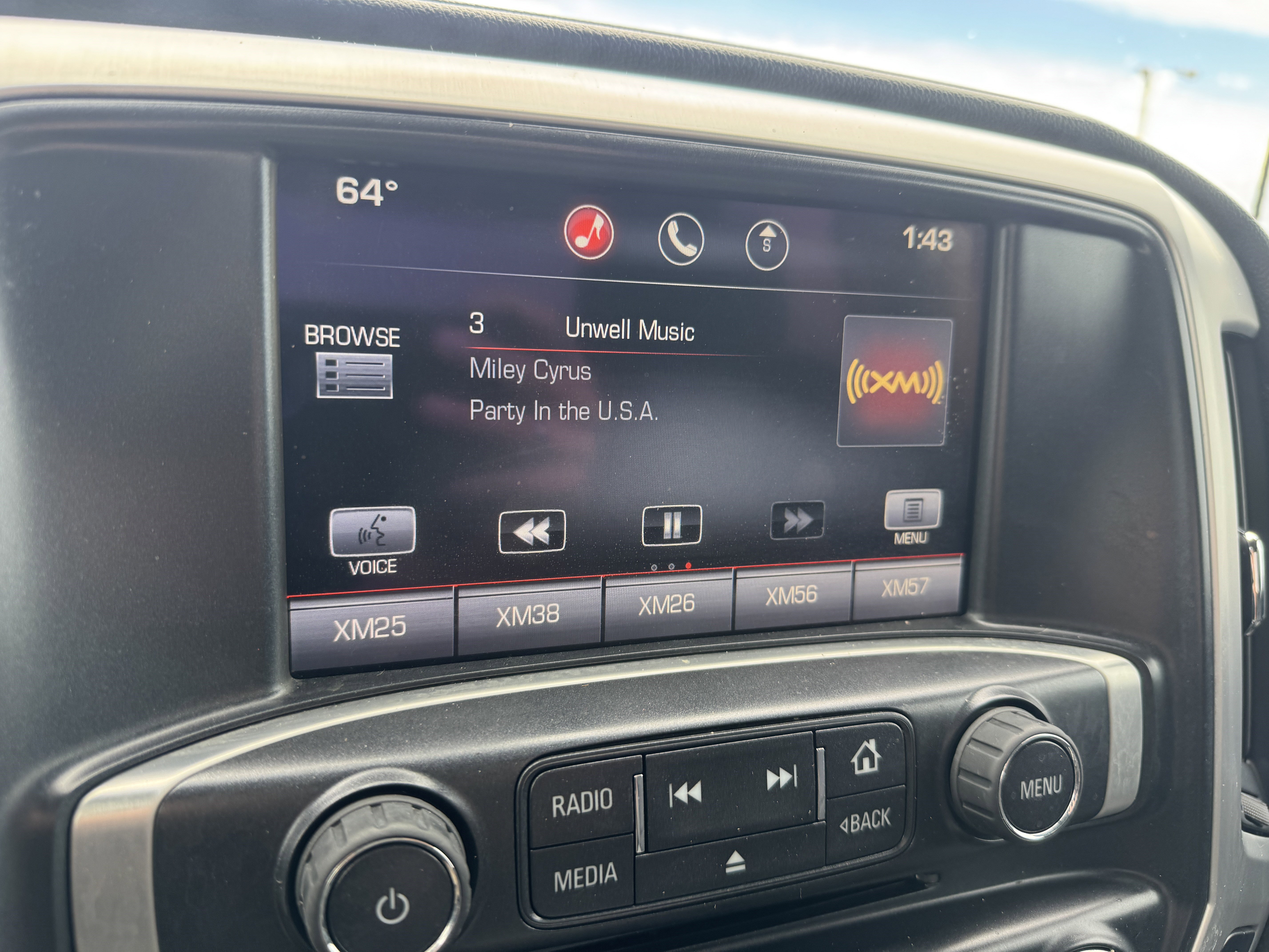 Used 2015 GMC Sierra 2500 SLE w/ SLE Preferred Package AWD/4WD image 30