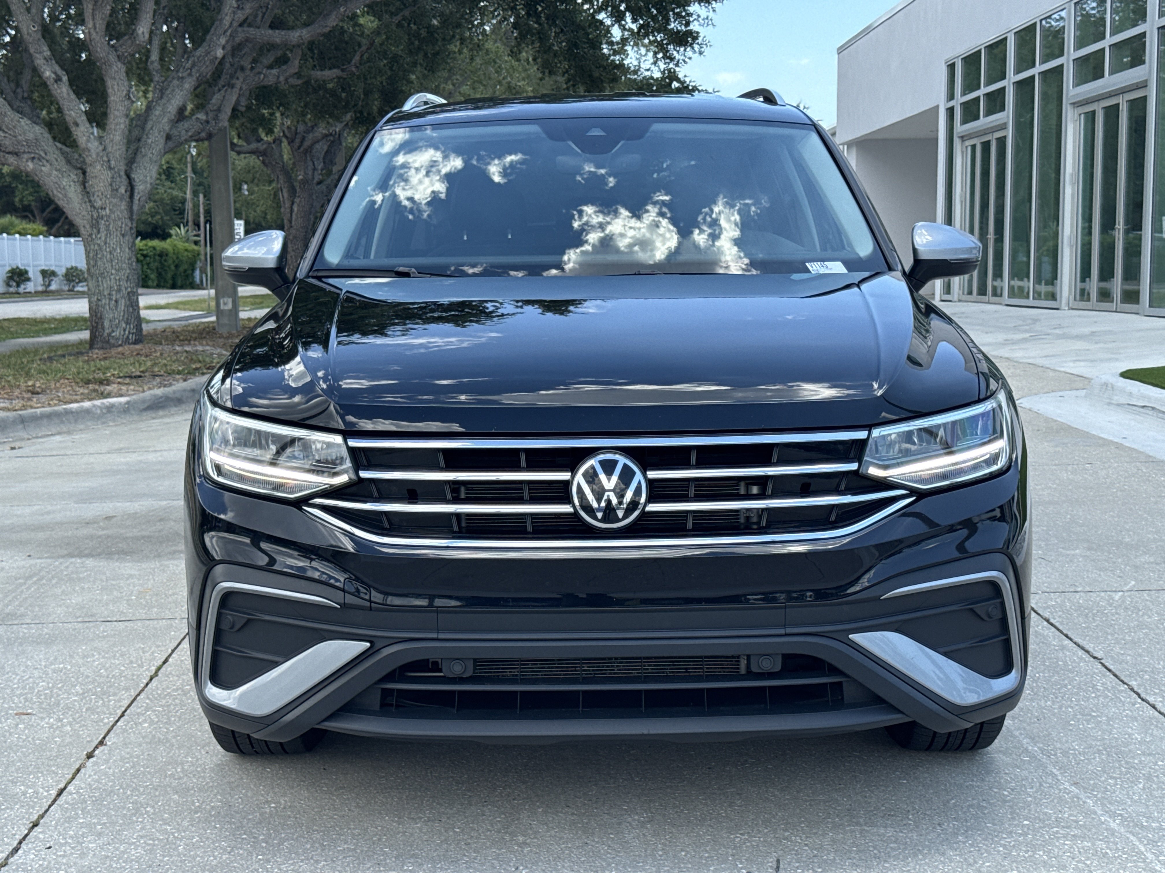 Certified 2024 Volkswagen Tiguan Wolfsburg Edition AWD/4WD image 2