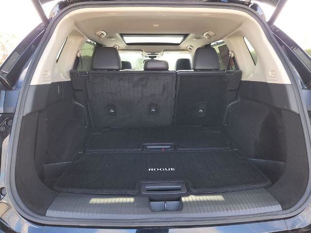 Certified 2025 Nissan Rogue SL w/ Tech Package image 13