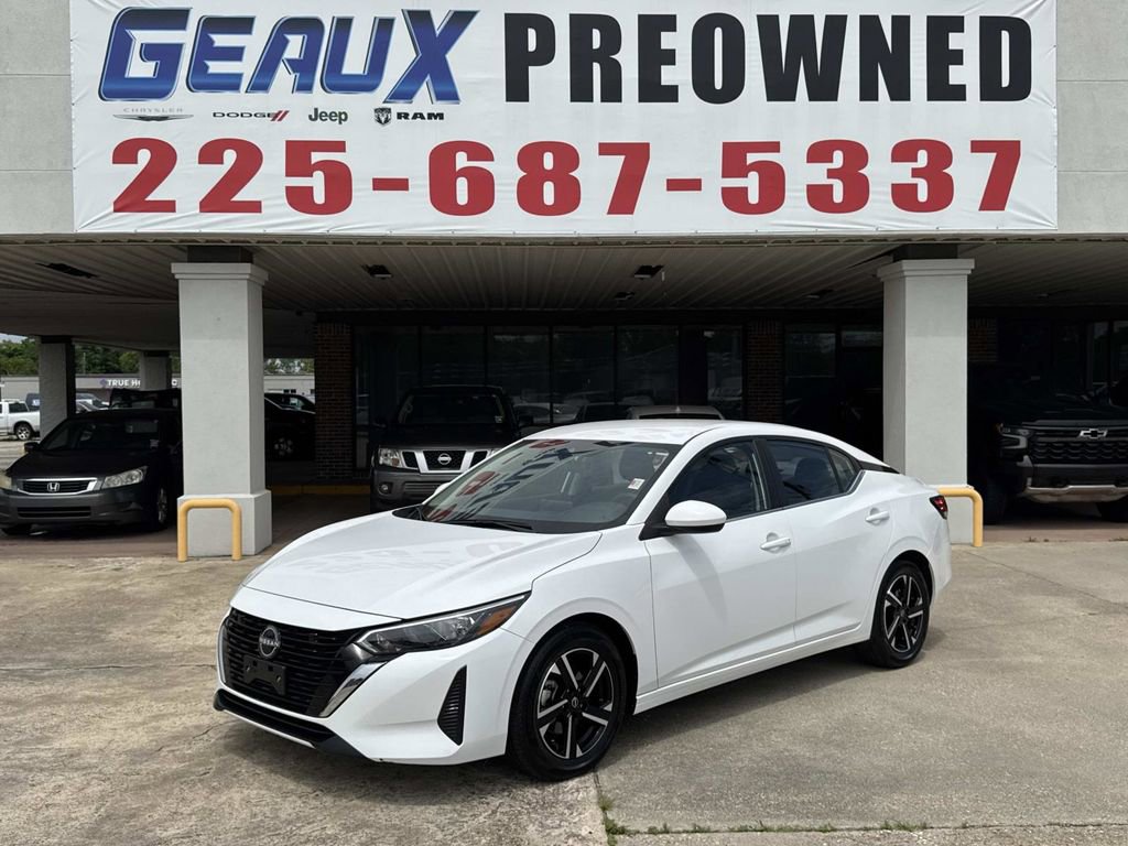 Used 2025 Nissan Sentra SV FWD image 1