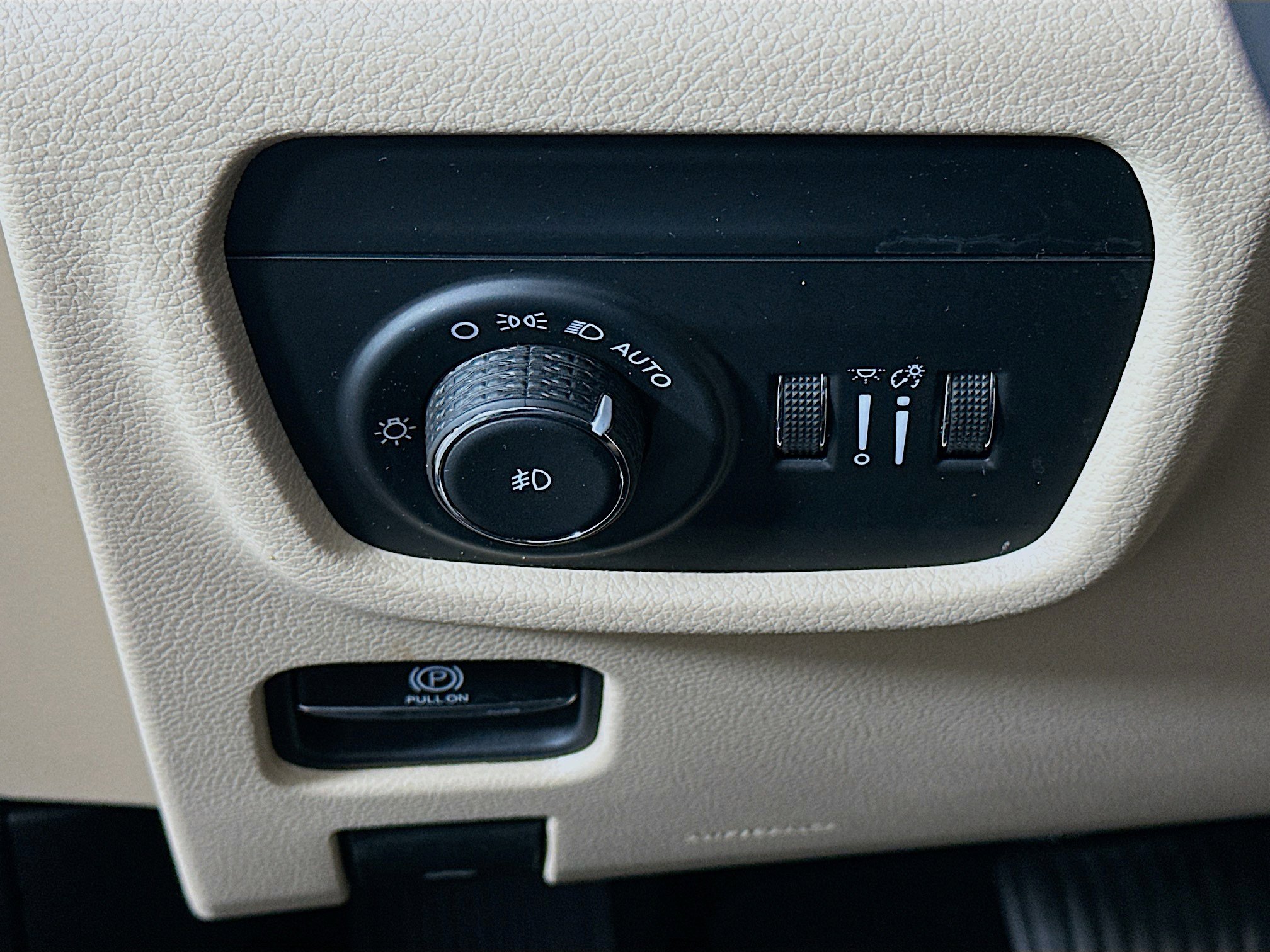 Used 2021 Jeep Grand Cherokee L Limited image 16