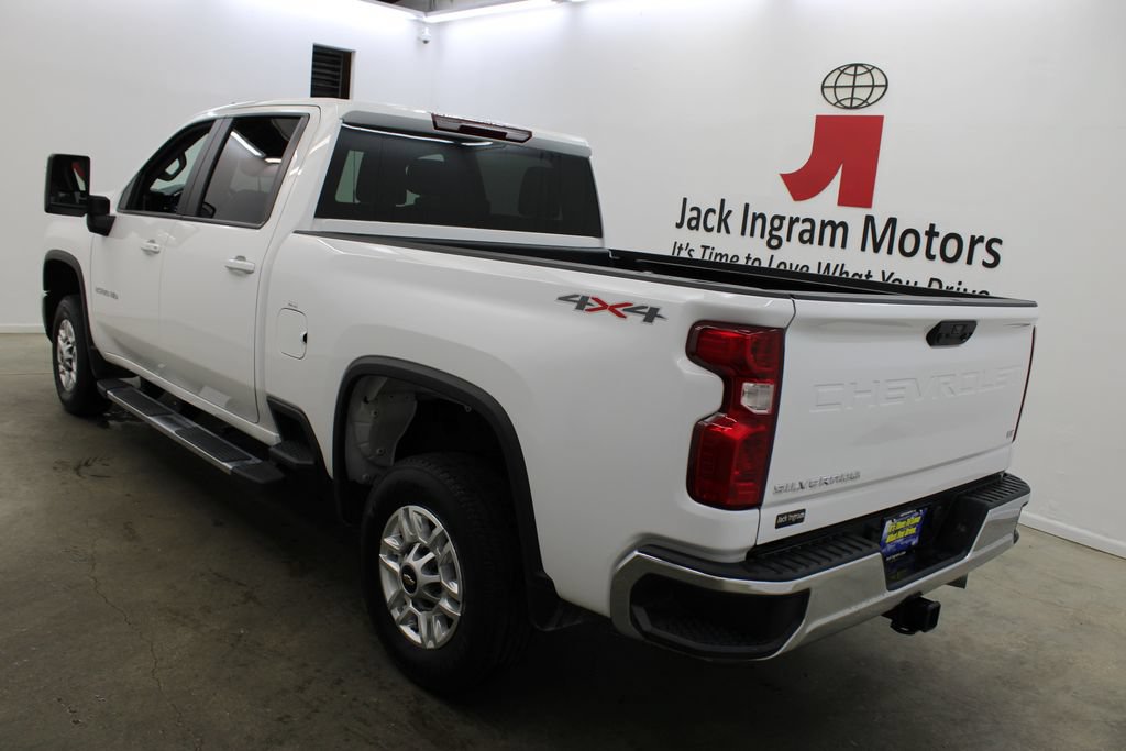 Used 2026 Chevrolet Silverado 2500 LT AWD/4WD image 3