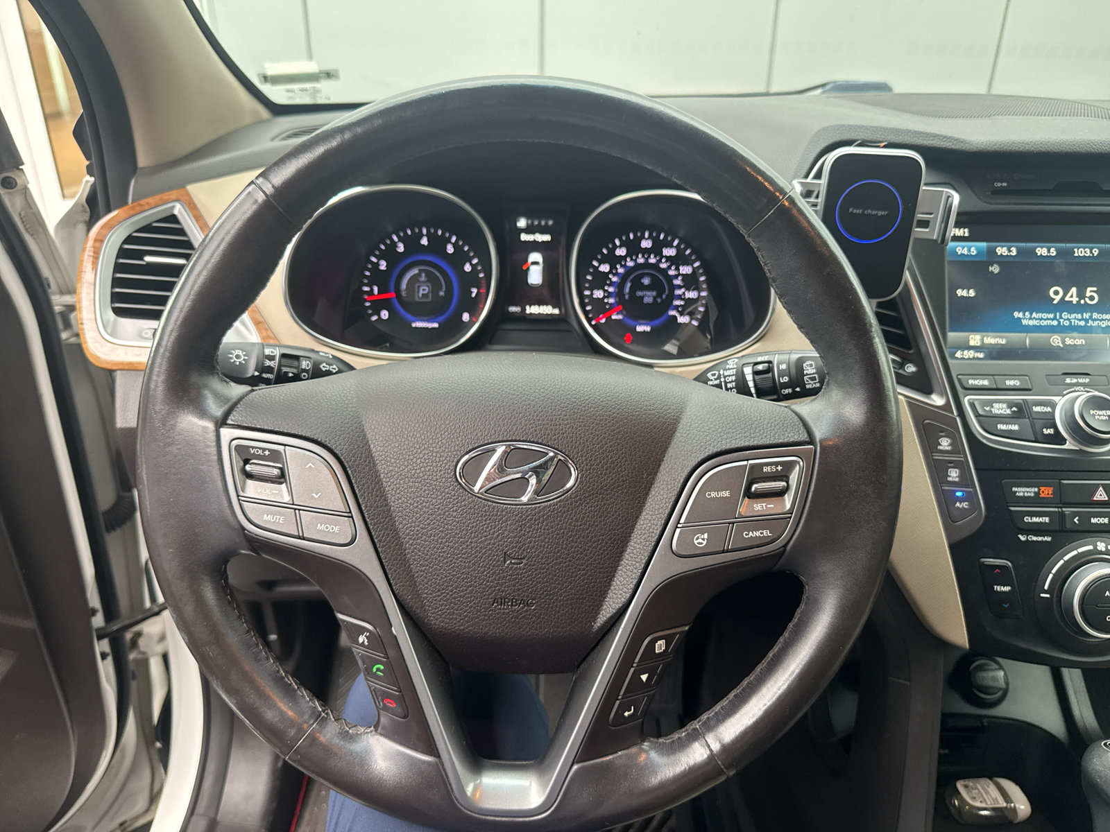Used 2016 Hyundai Santa Fe Limited w/ Option Group 04 AWD/4WD image 20