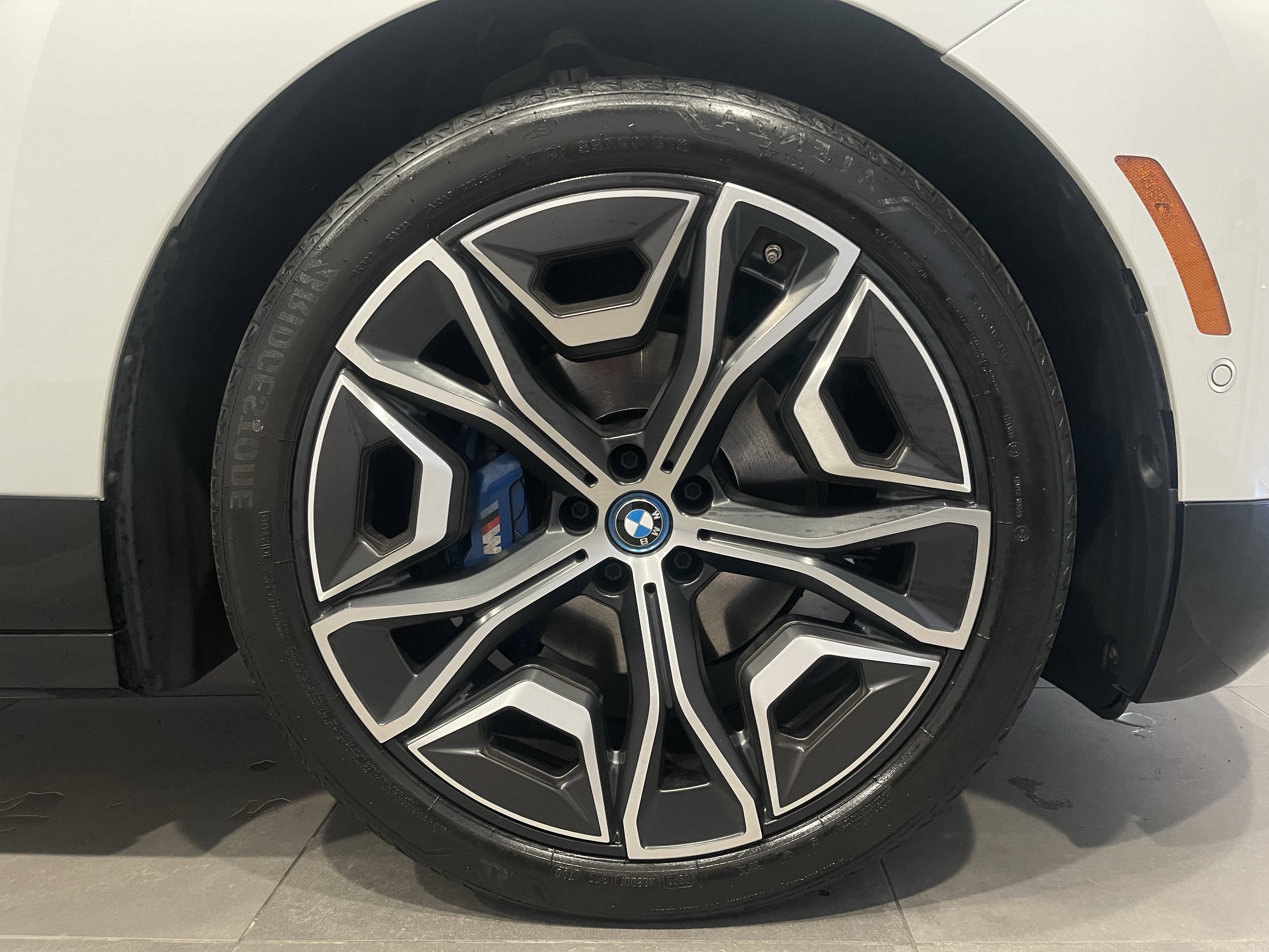Certified 2023 BMW iX M60 w/ Executive Package AWD/4WD image 10