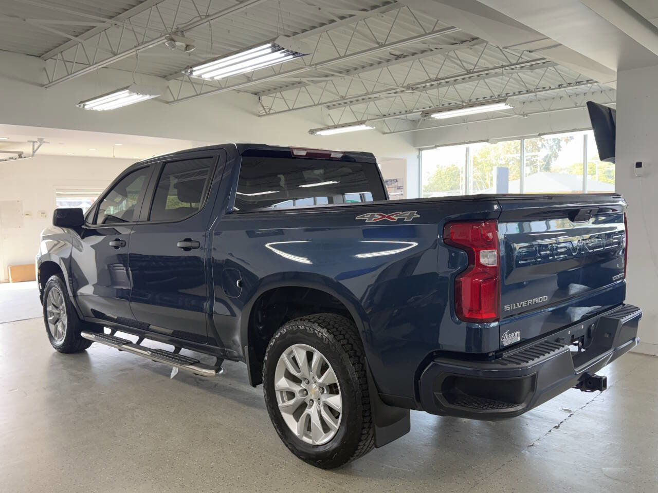 Used 2022 Chevrolet Silverado 1500 Custom image 5