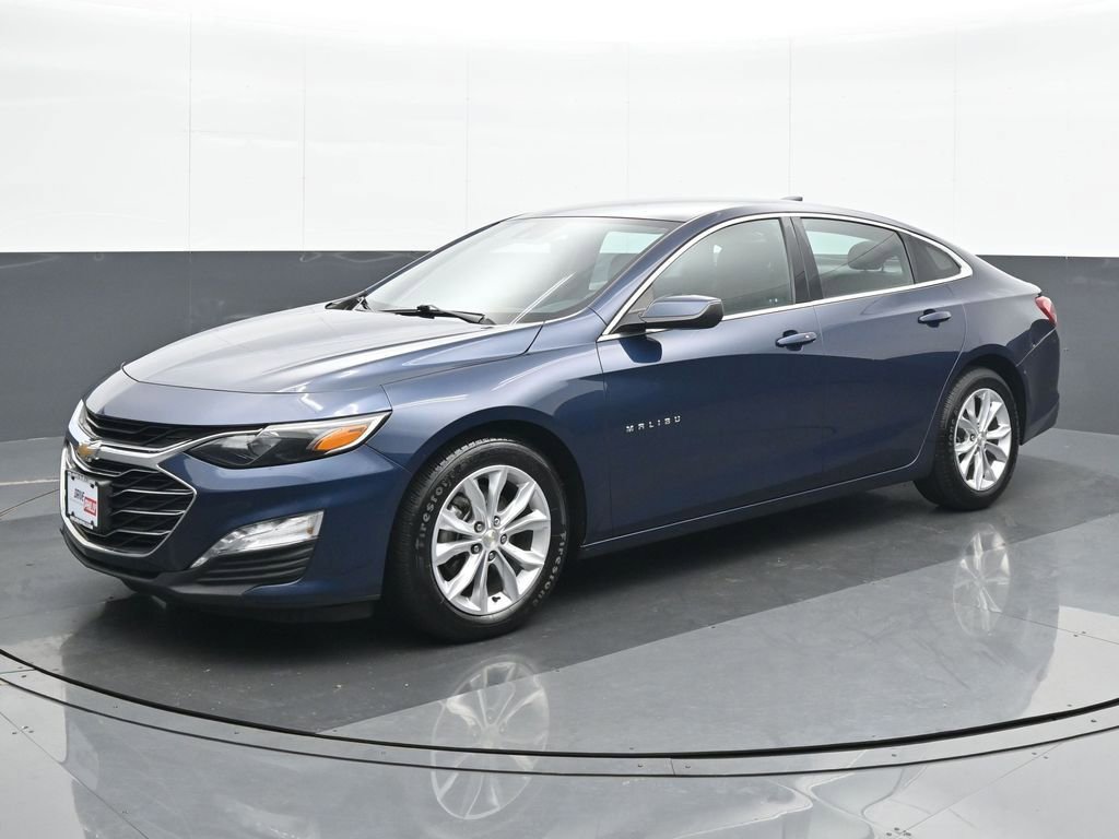 Used 2021 Chevrolet Malibu LT image 2