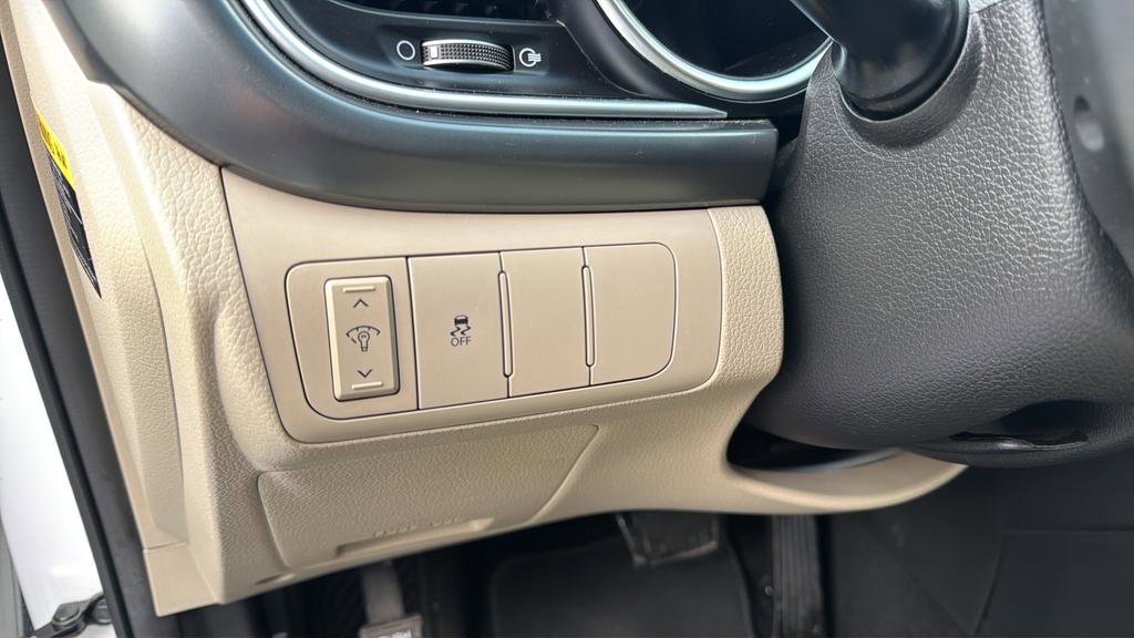 Used 2015 Kia Optima LX image 17