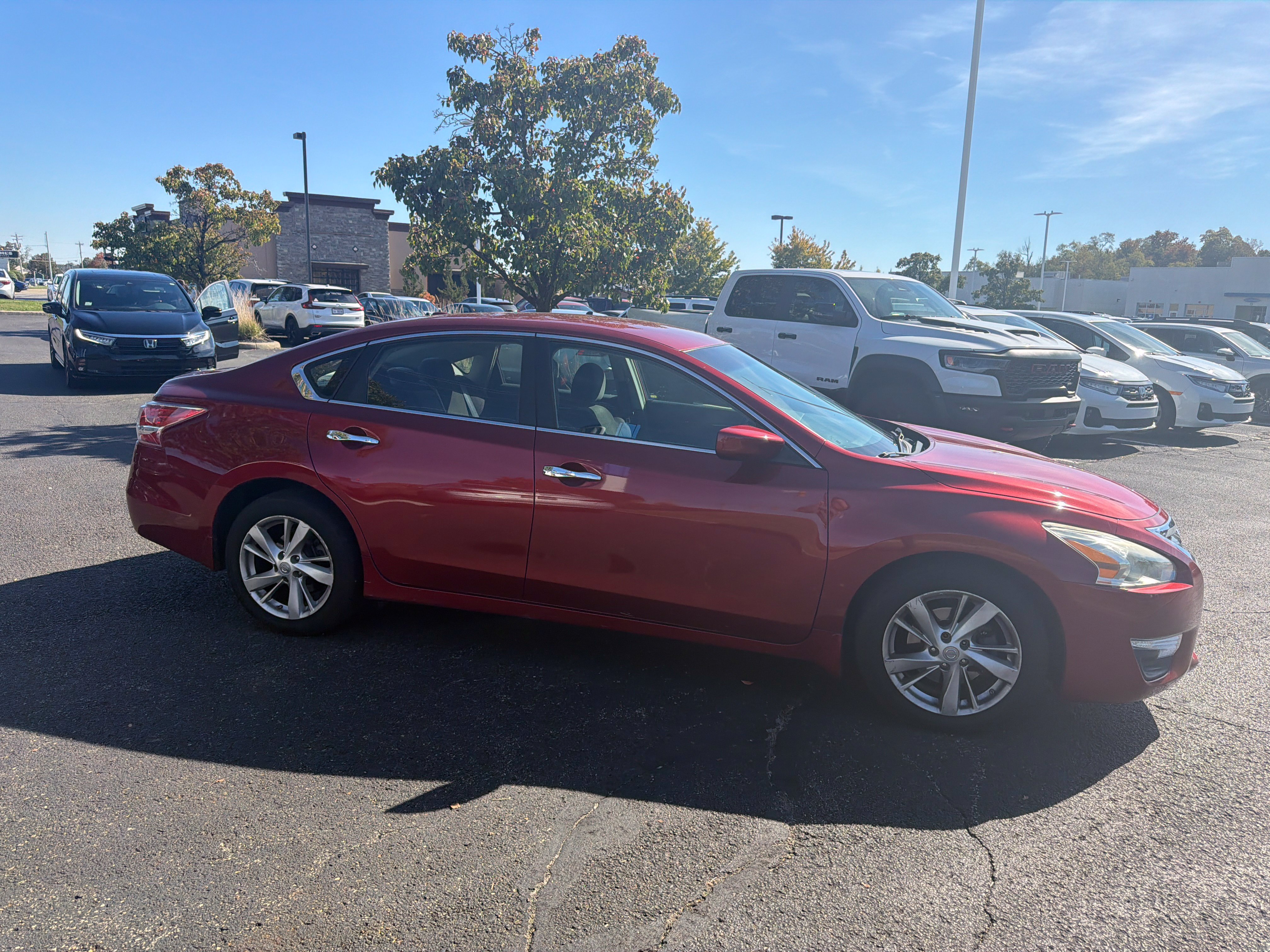 Used 2013 Nissan Altima 2.5 SV FWD image 17
