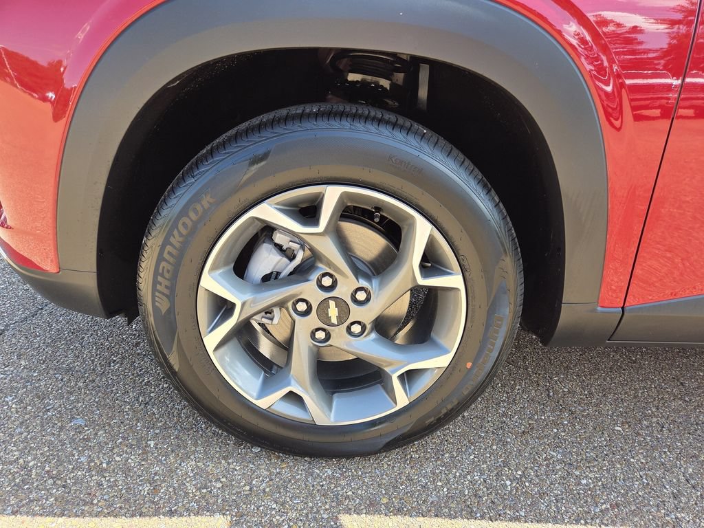 New 2026 Chevrolet Trax LT w/ LT Convenience Package FWD image 31