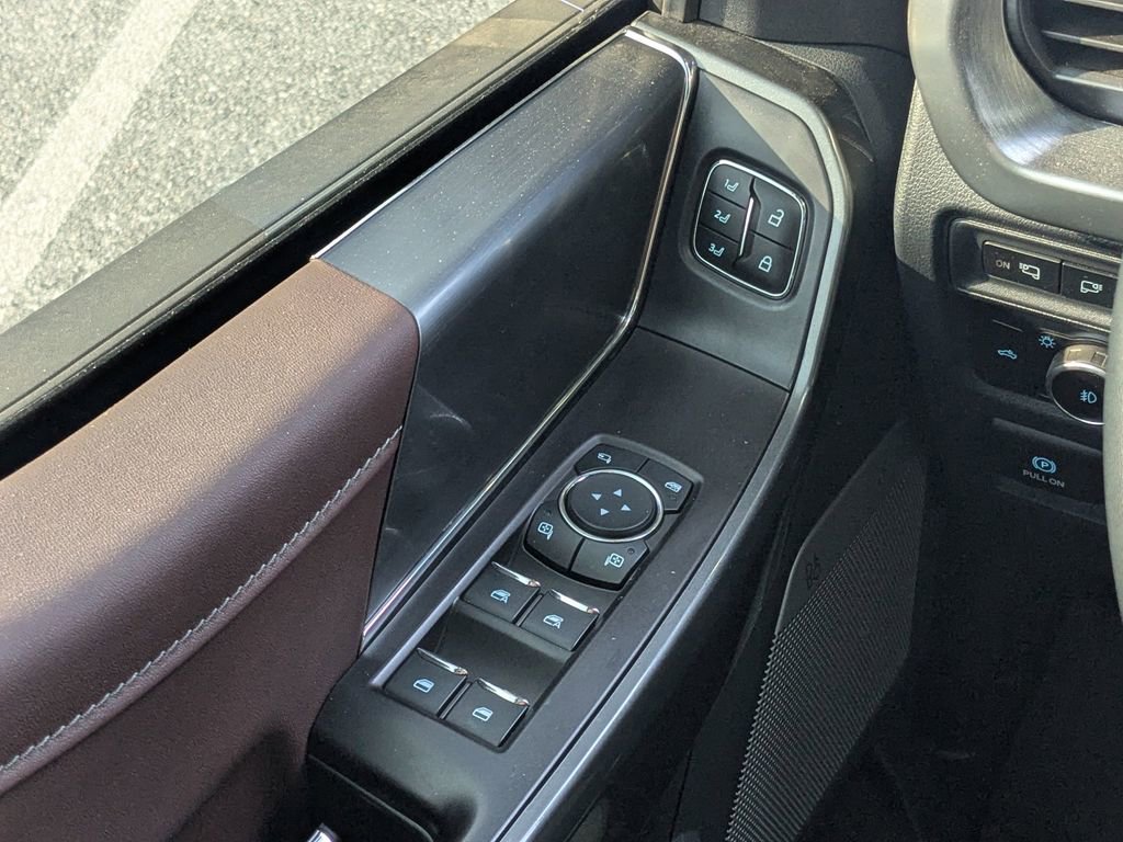 Used 2023 Ford F150 Lariat AWD/4WD image 19