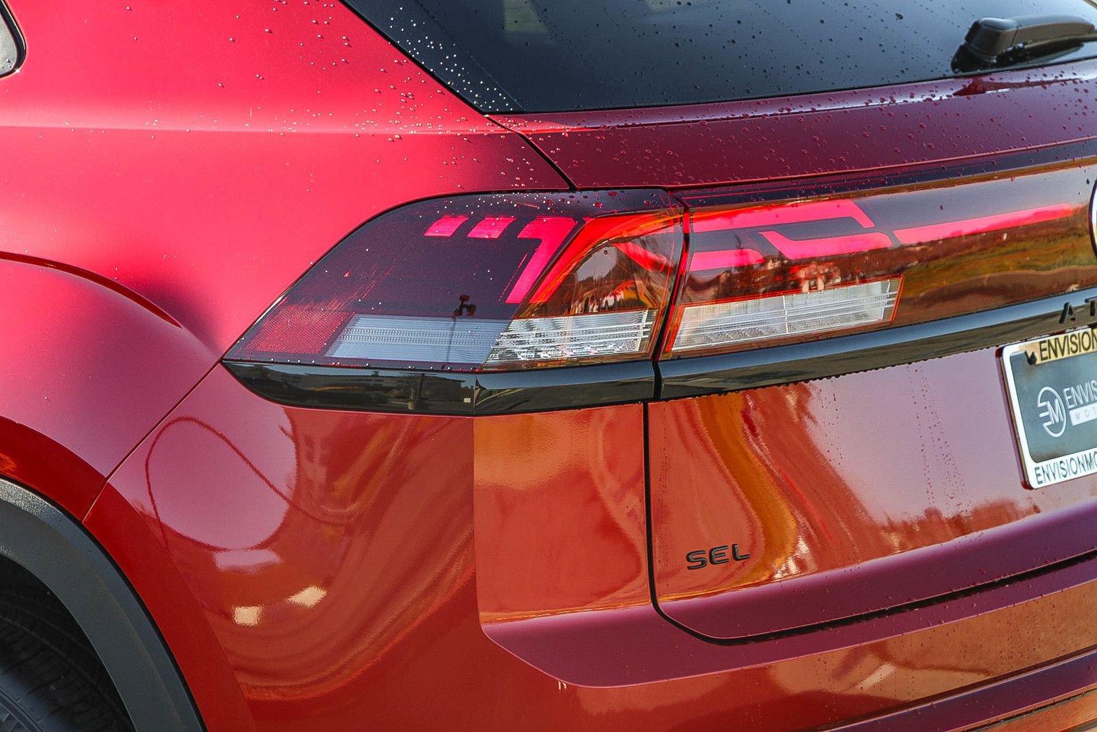 Used 2025 Volkswagen Atlas Cross Sport SEL R-Line image 11