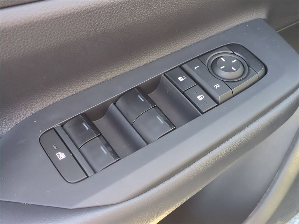 Used 2025 Toyota Prius Plug-In Hybrid image 12