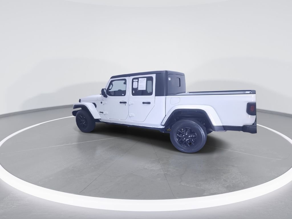 Used 2023 Jeep Gladiator Sport AWD/4WD image 6