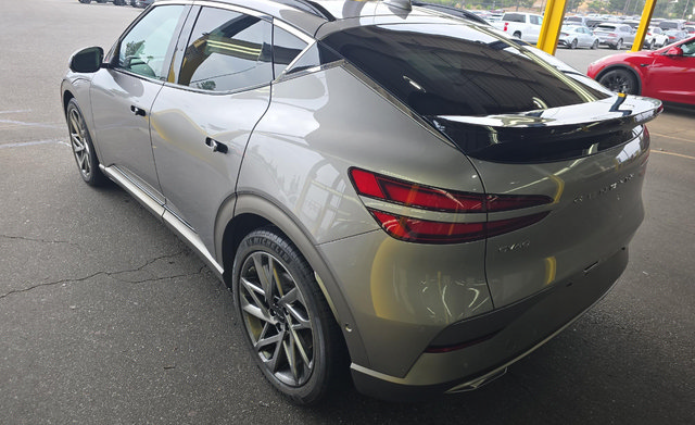 Used 2023 Genesis GV60 Advanced AWD/4WD image 4