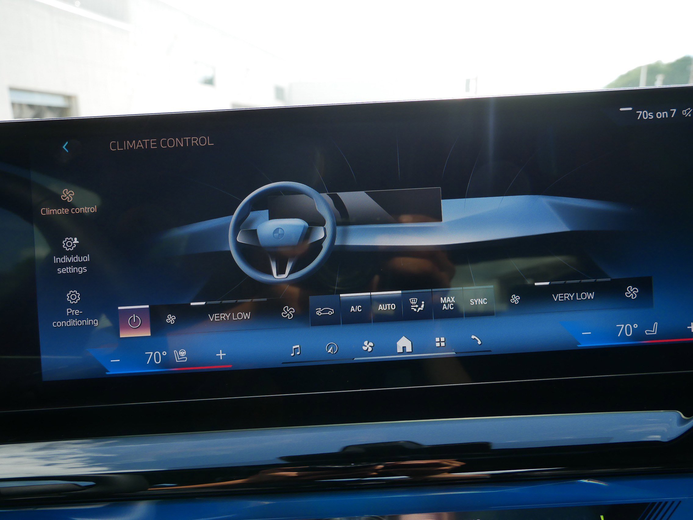 Used 2024 BMW i5 eDrive40i w/ Premium Package image 26