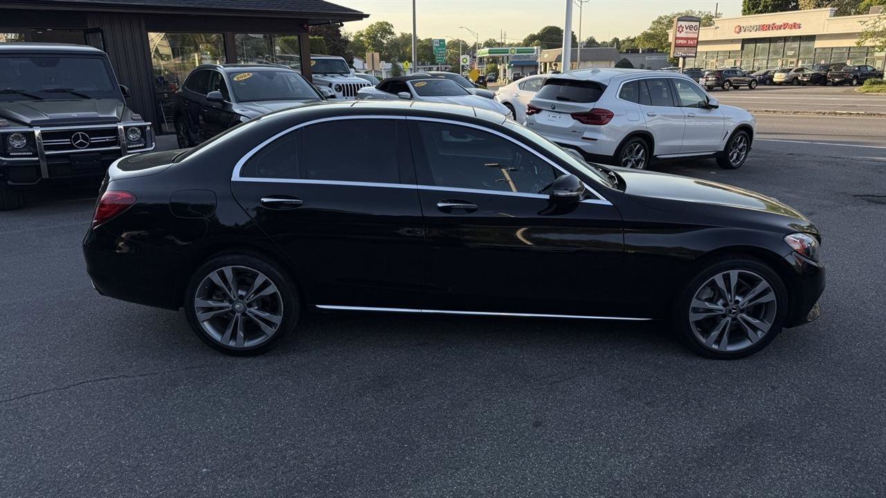 Used 2017 Mercedes-Benz C 300 4MATIC Sedan image 20