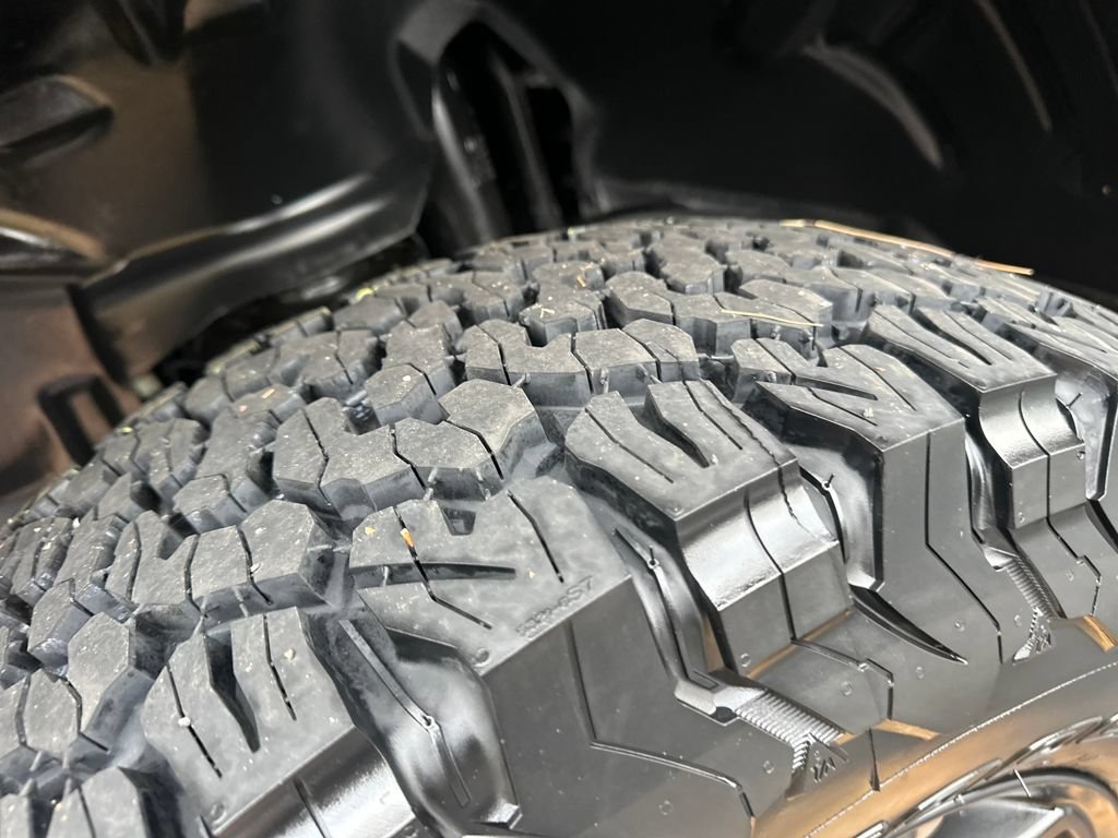 Used 2024 Jeep Wrangler Unlimited AWD/4WD image 14