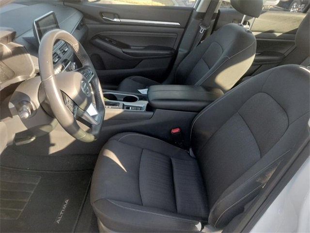 Used 2022 Nissan Altima 2.5 SV w/ SV Premium Package image 16