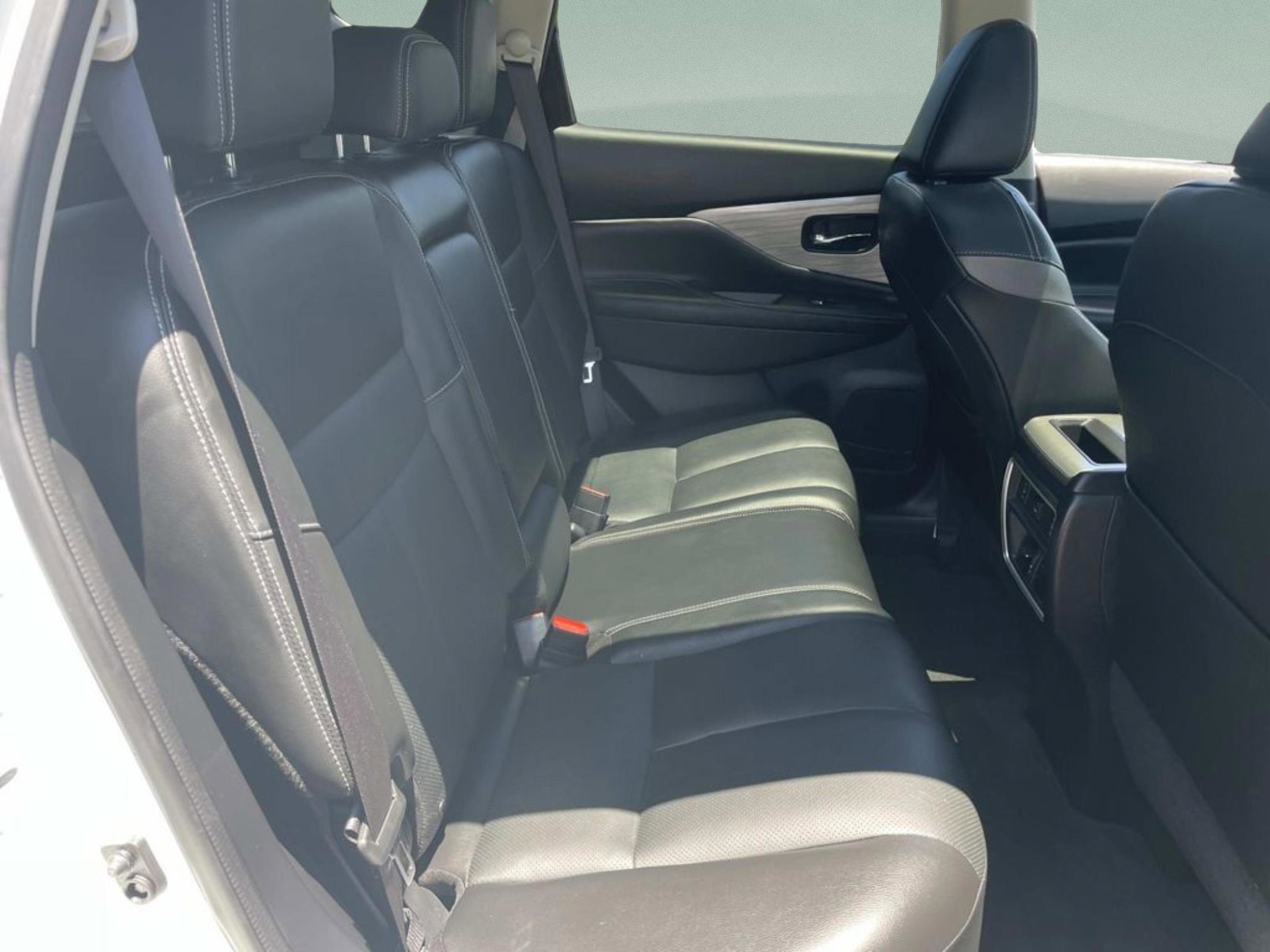 Used 2018 Nissan Murano Platinum w/ Cargo Package FWD image 16
