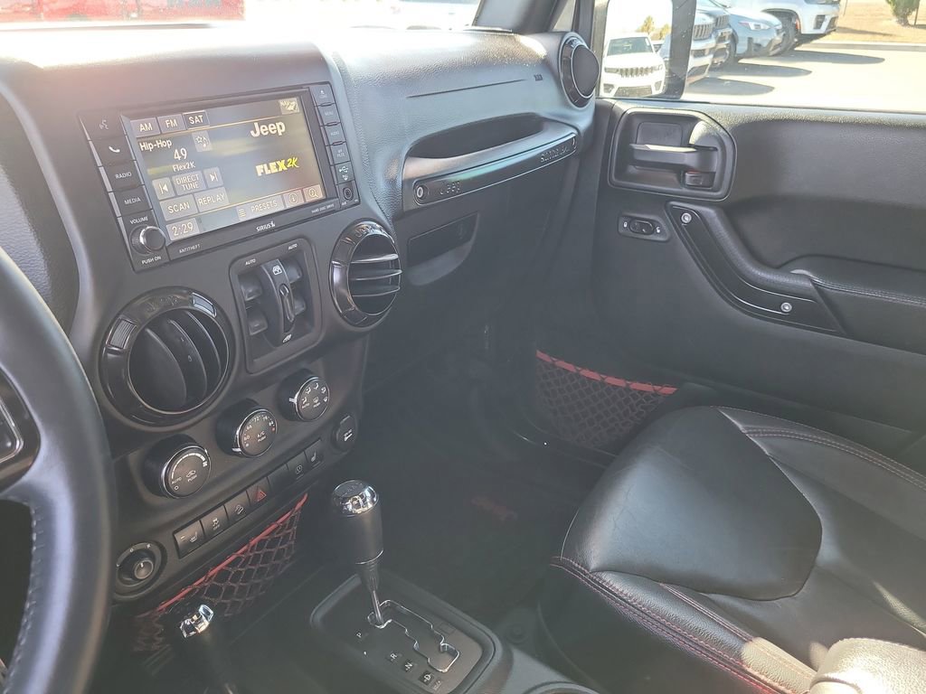 Used 2017 Jeep Wrangler Unlimited Rubicon image 17