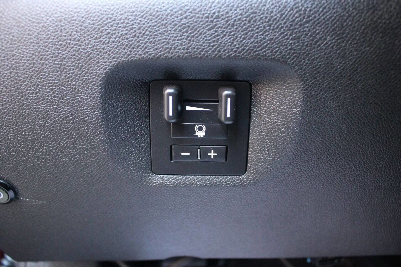 Used 2013 Chevrolet Silverado 3500 LT w/ Convenience Package image 39