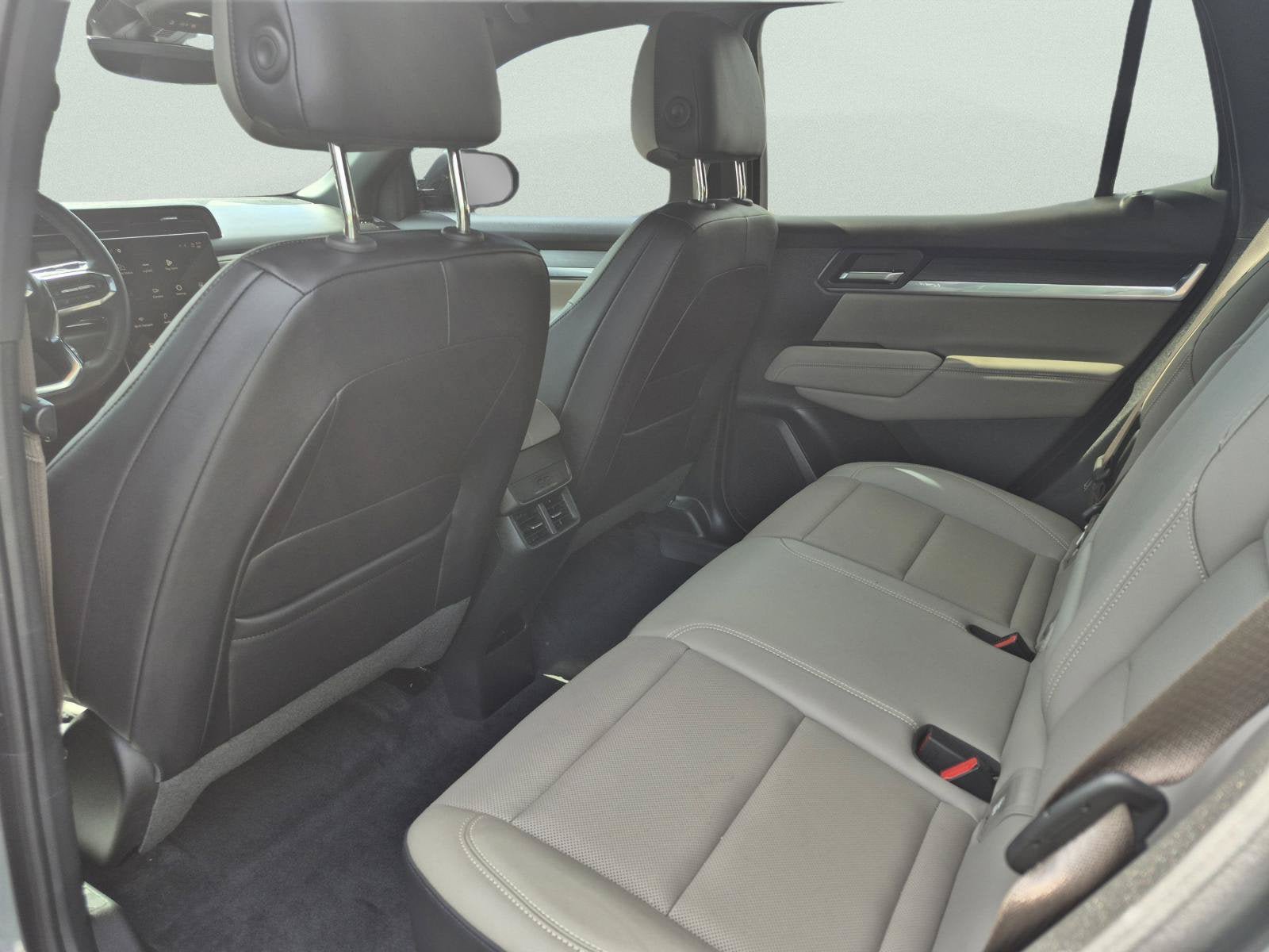 Used 2026 GMC Terrain Elevation w/ Elevation Premium Package FWD image 18