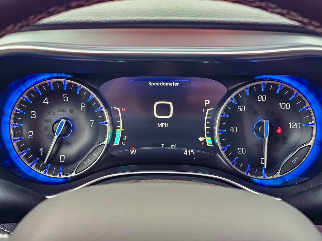 New 2026 Chrysler Pacifica Limited image 18