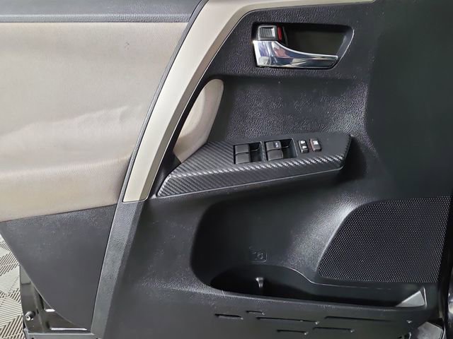 Used 2015 Toyota RAV4 XLE AWD/4WD image 34