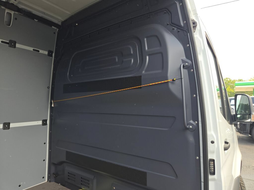 Used 2024 Mercedes-Benz Sprinter 2500 image 10