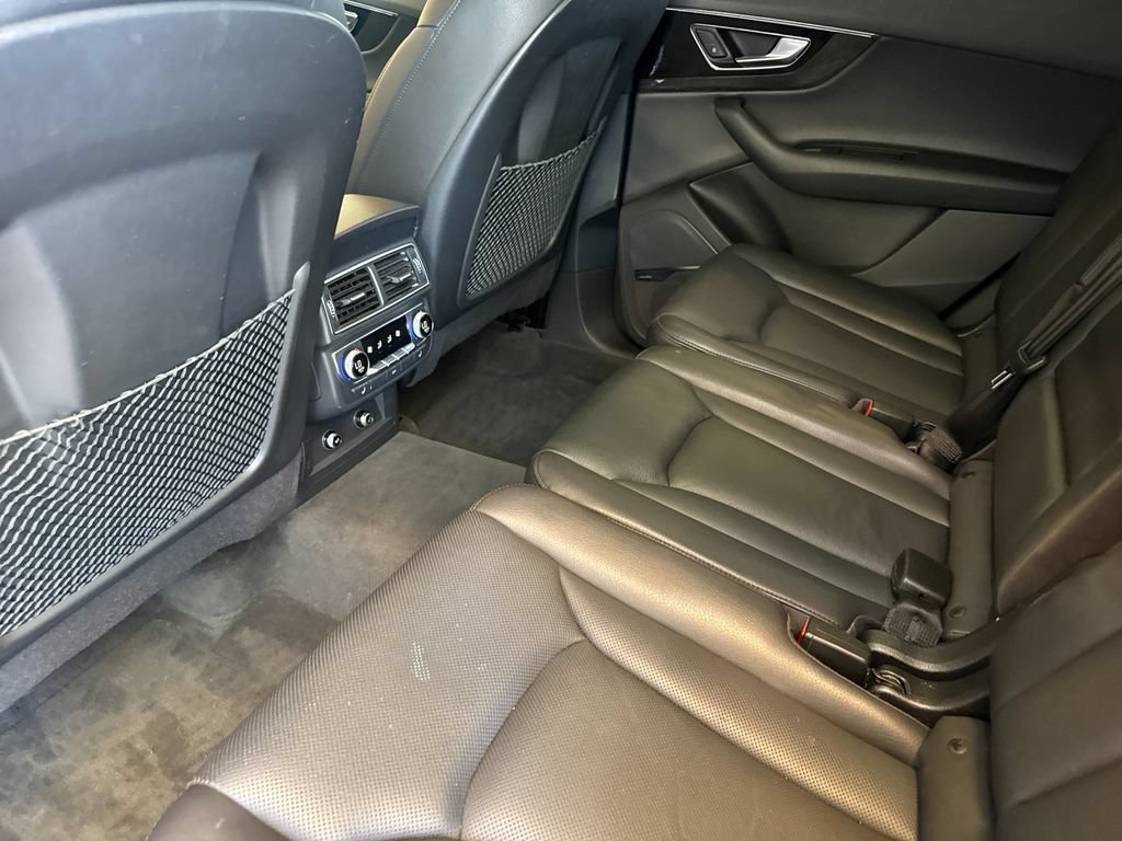 Used 2018 Audi Q7 3.0T Prestige AWD/4WD image 17