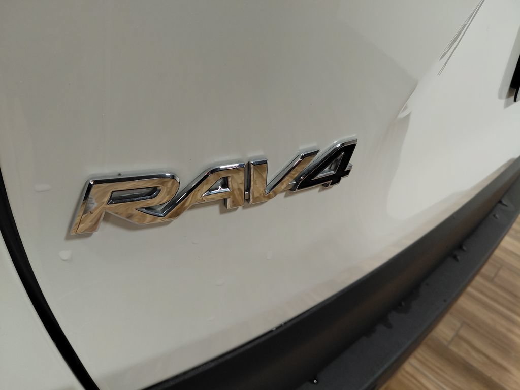 Used 2022 Toyota RAV4 Limited AWD/4WD image 29