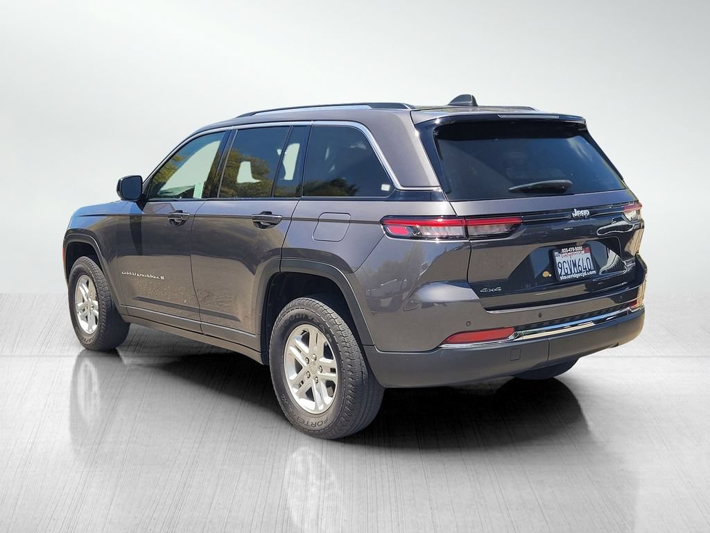 Used 2023 Jeep Grand Cherokee Laredo w/ Luxury Tech Group I AWD/4WD image 6