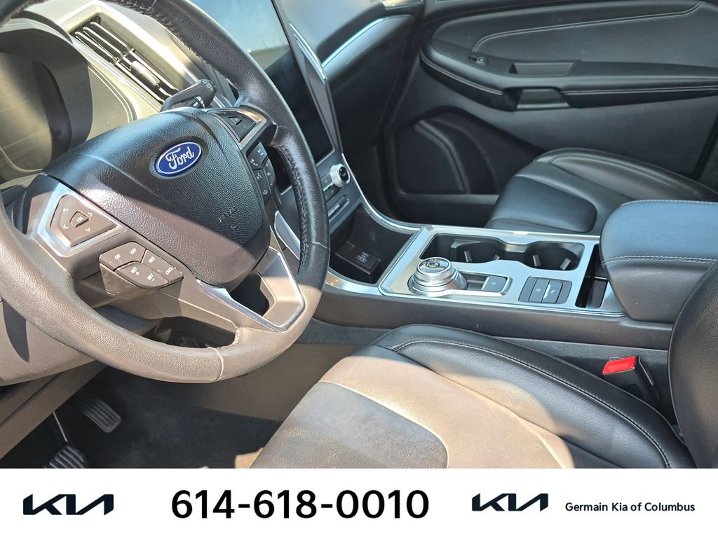Used 2022 Ford Edge Titanium AWD/4WD image 17