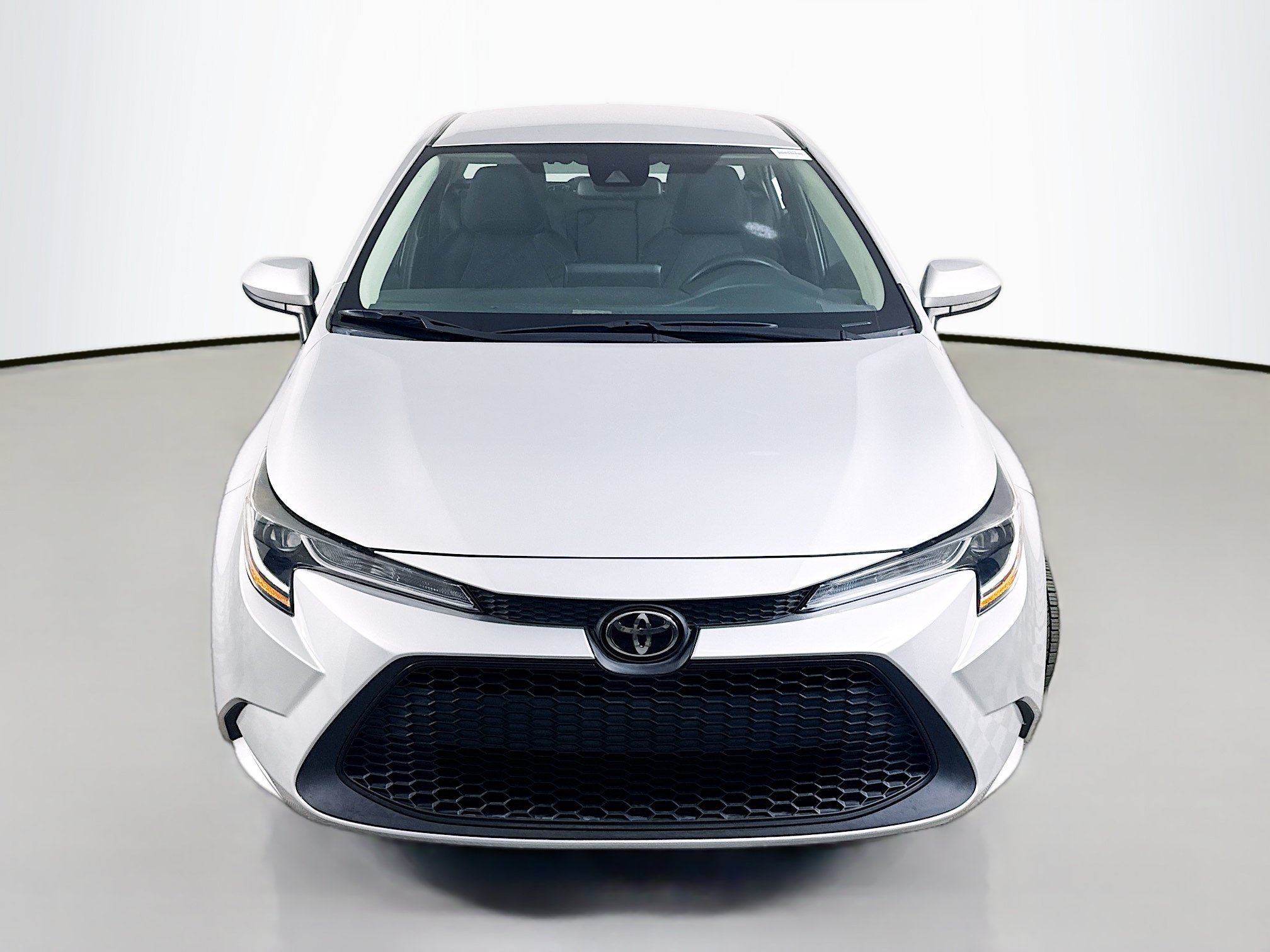 Used 2022 Toyota Corolla LE FWD image 2