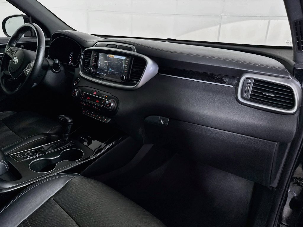 Used 2019 Kia Sorento SX FWD image 38