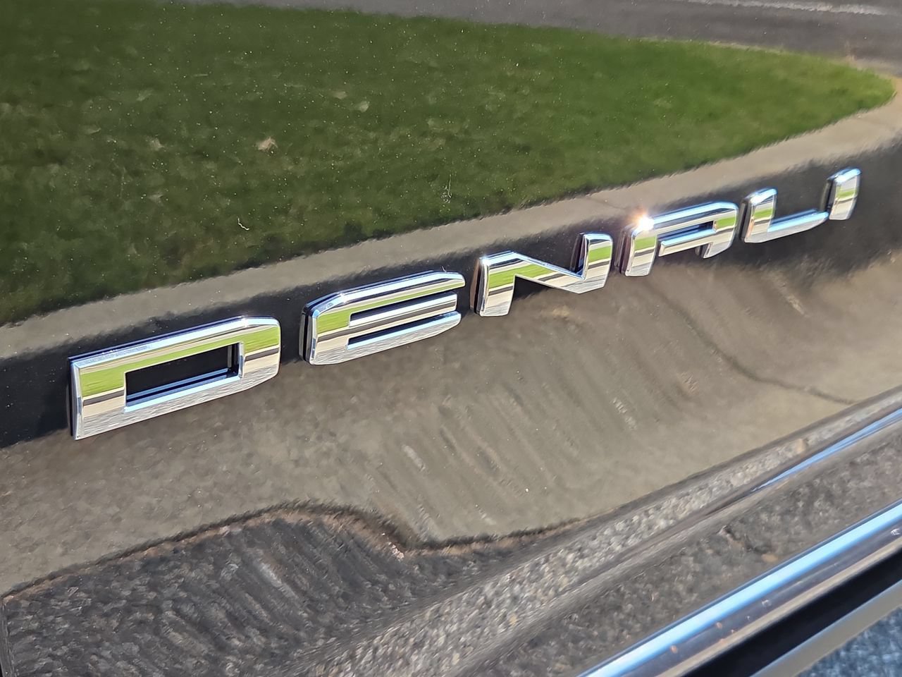 New 2026 GMC Yukon XL Denali Ultimate AWD/4WD image 33
