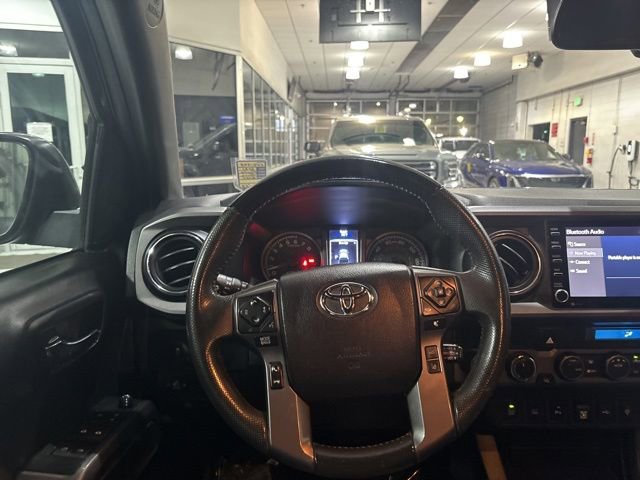 Used 2021 Toyota Tacoma TRD Off-Road w/ Technology Package AWD/4WD image 32