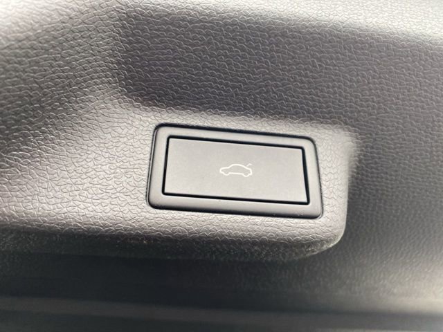 New 2025 Volkswagen ID. Buzz Pro S RWD image 57