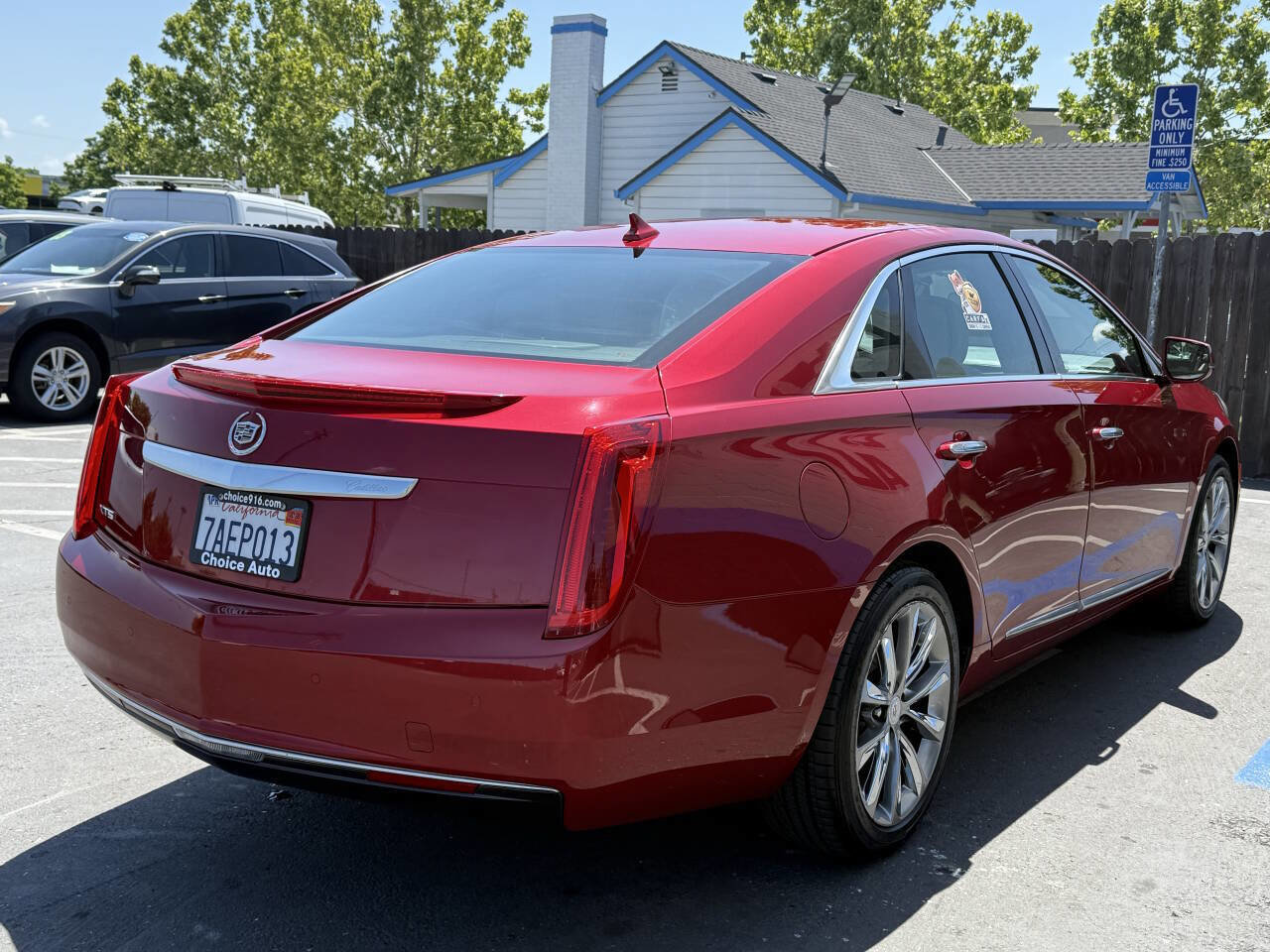 Used 2013 Cadillac XTS FWD image 5
