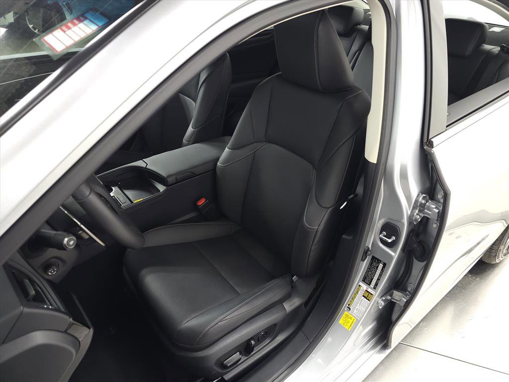 Certified 2024 Lexus ES 350 w/ Premium Package image 15