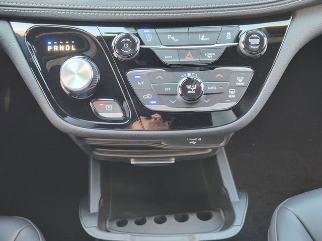 New 2026 Chrysler Pacifica Select image 14